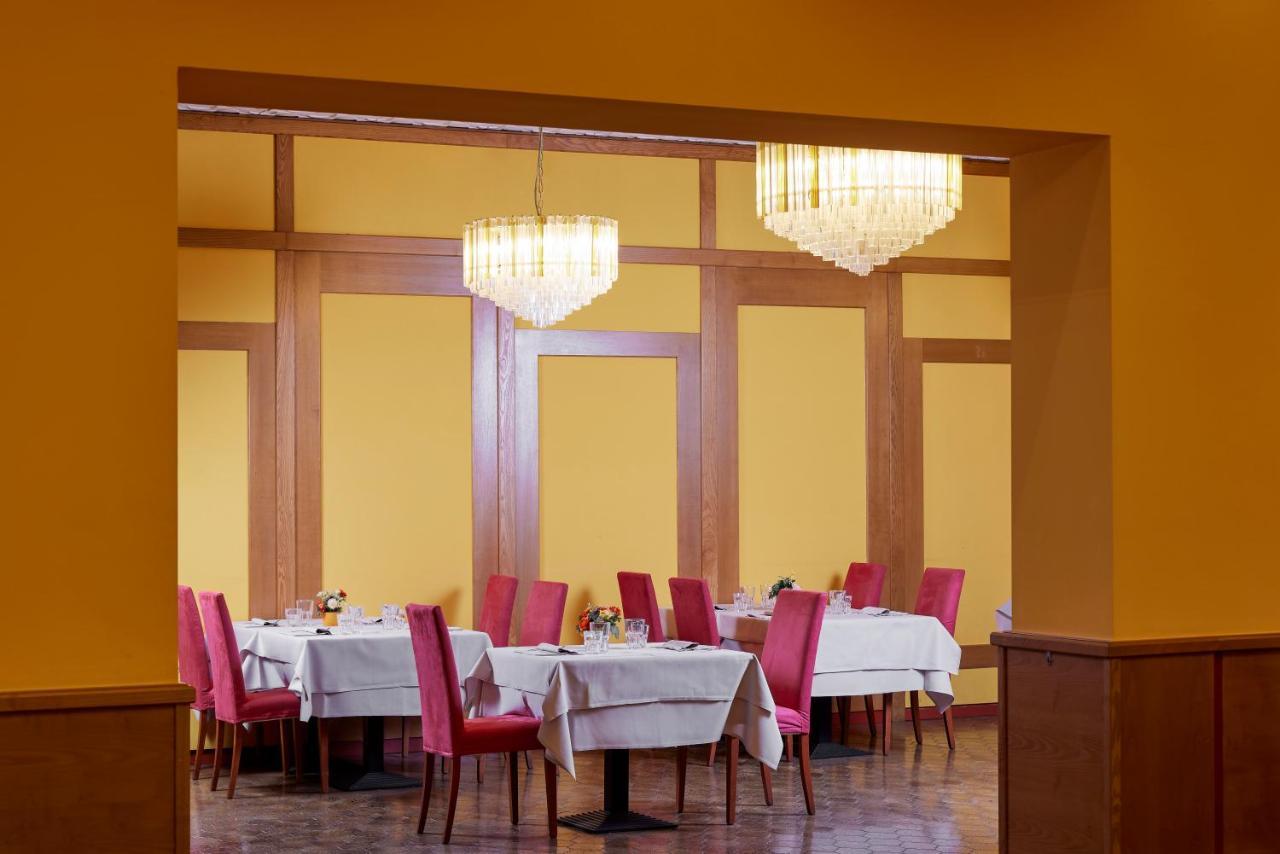 Hotel Royal Village Limone sul Garda Esterno foto