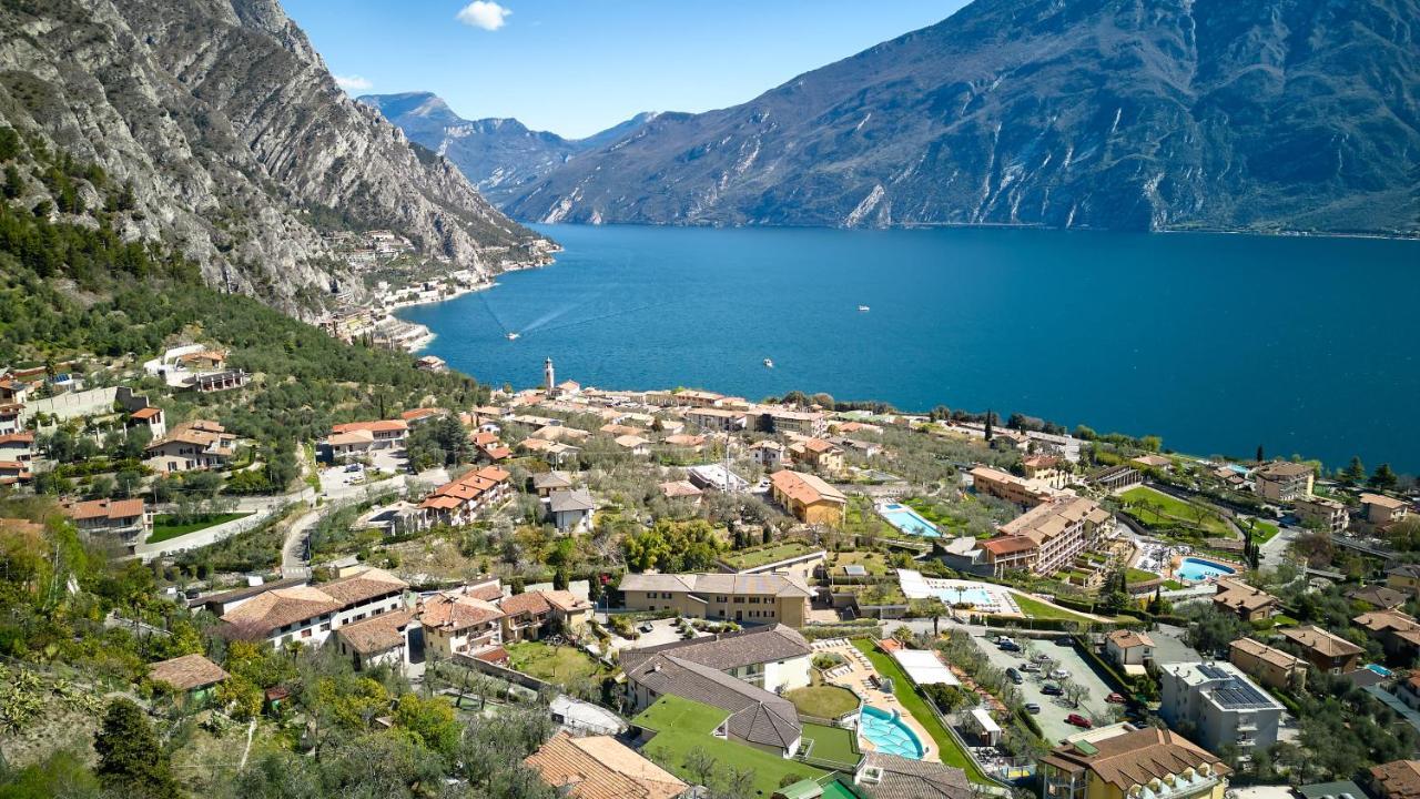 Hotel Royal Village Limone sul Garda Esterno foto