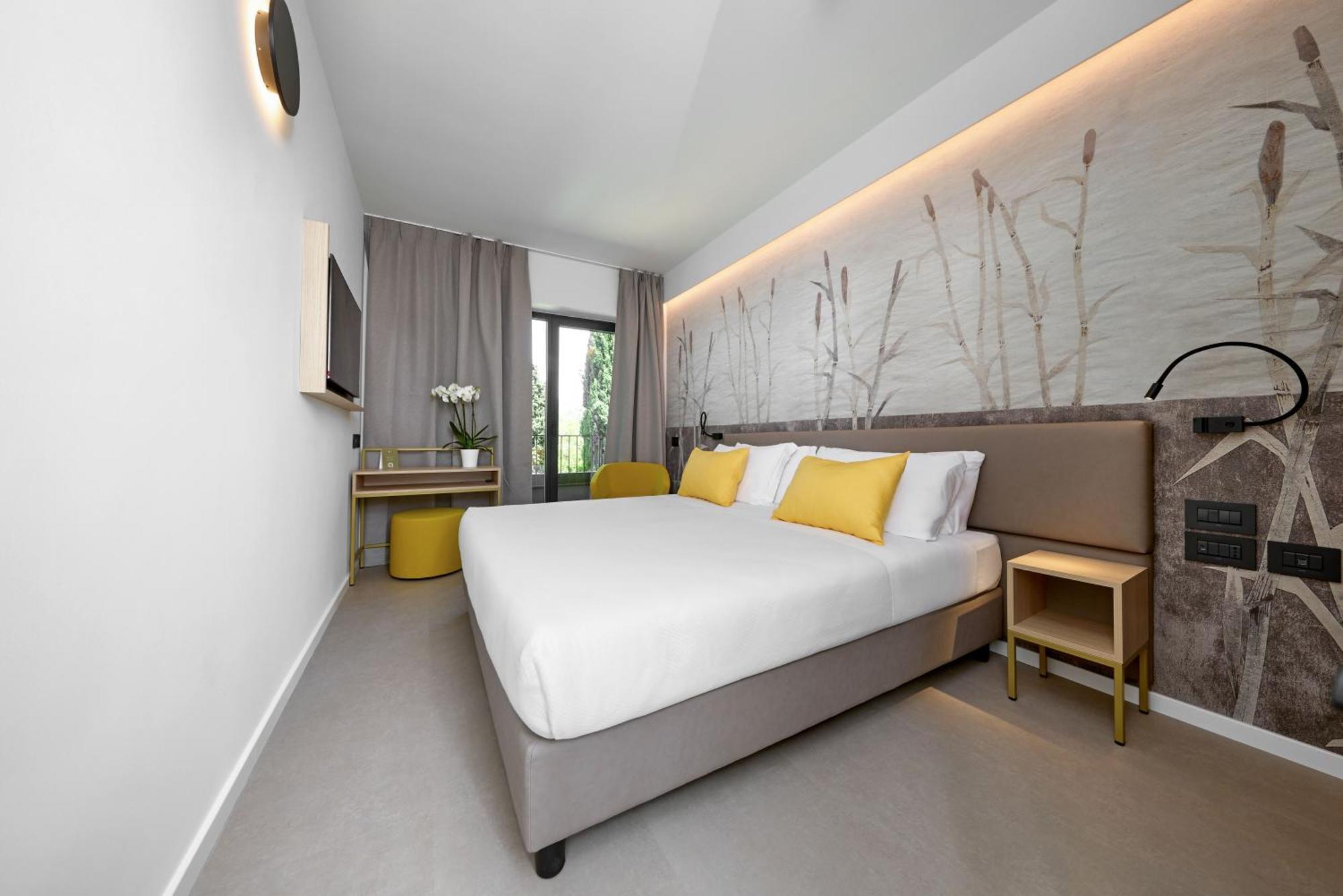 Hotel Royal Village Limone sul Garda Camera foto